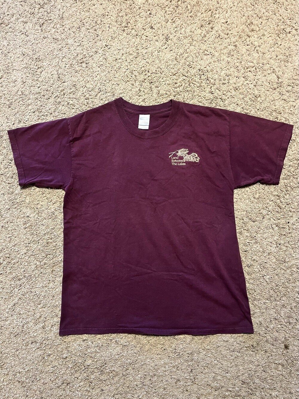 Vintage 90’s 100% Cotton Men’s L Maroon Regular Fit Land Between The Lakes Tee